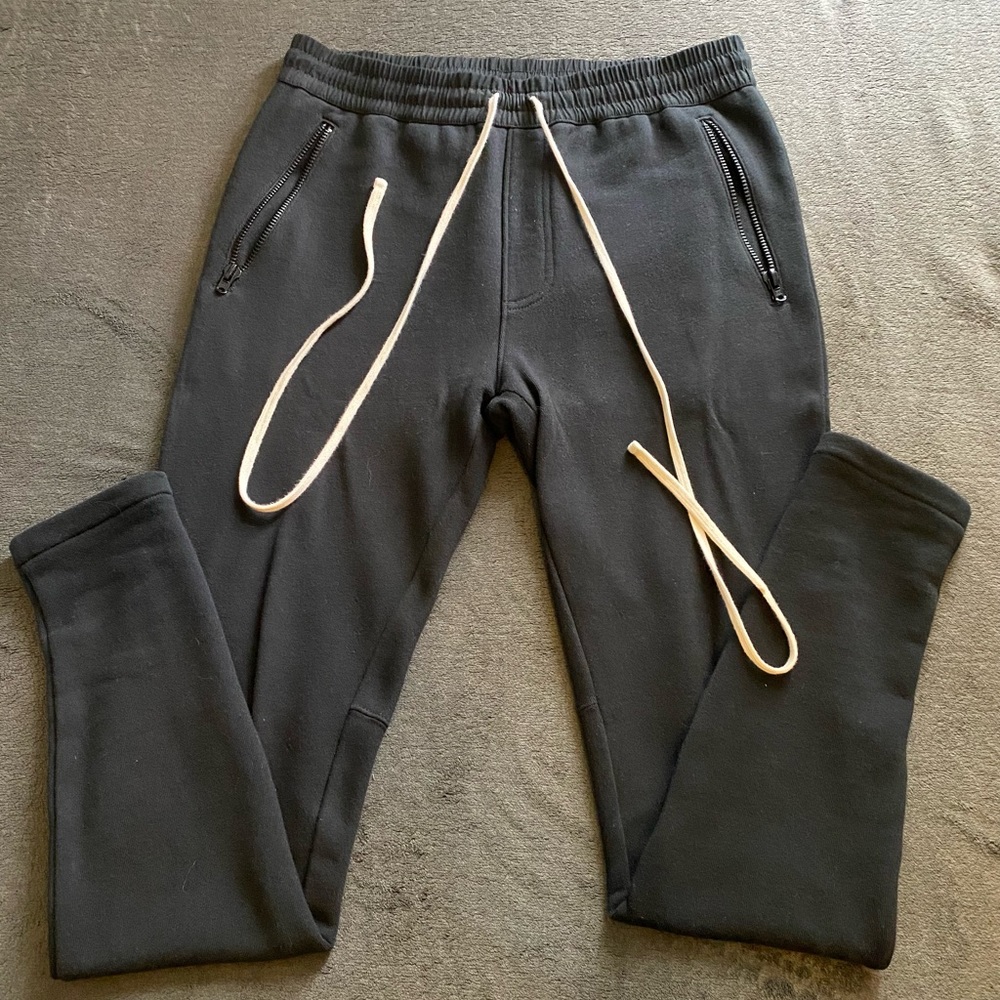 Mens black Fear Of God essentials sweats size medium